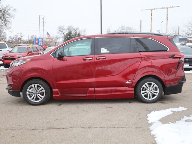 2023 Toyota Sienna XSE