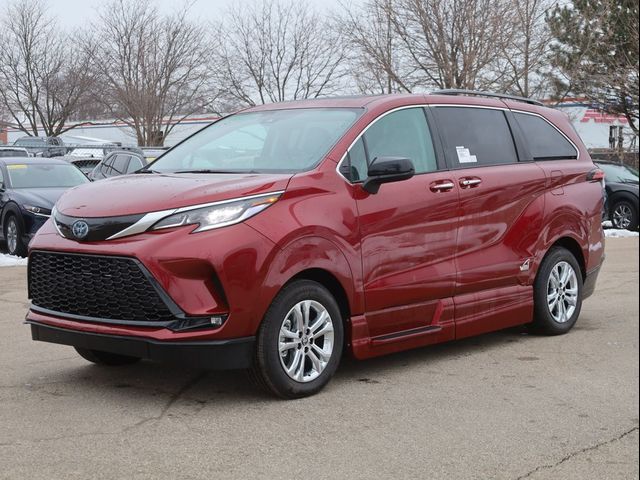 2023 Toyota Sienna XSE