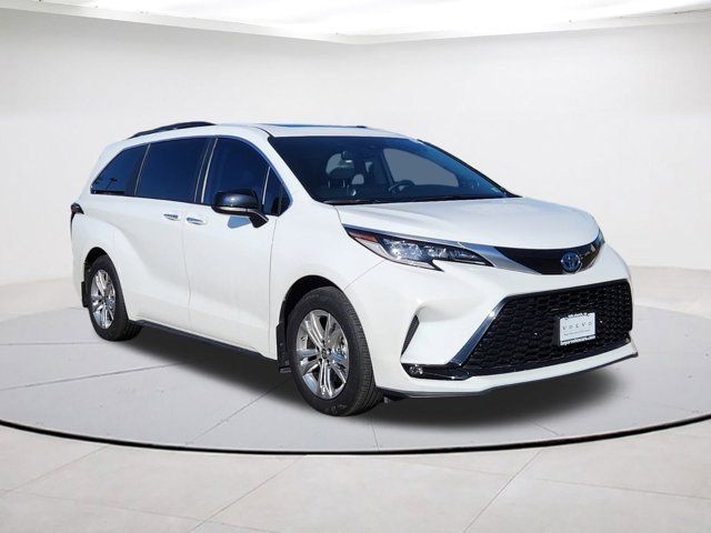 2023 Toyota Sienna XSE