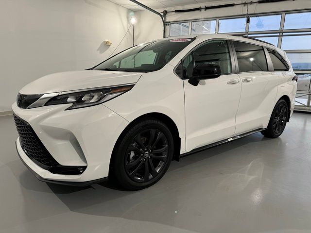 2023 Toyota Sienna XSE