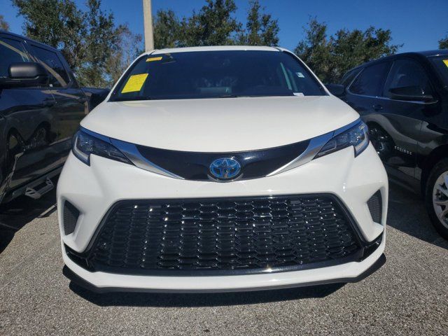 2023 Toyota Sienna XSE