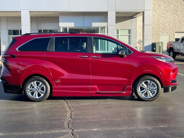 2023 Toyota Sienna XSE