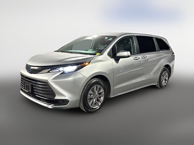 2023 Toyota Sienna LE