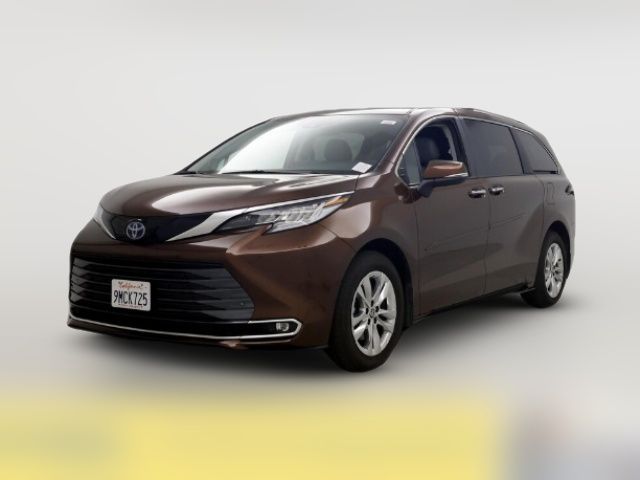 2023 Toyota Sienna Limited