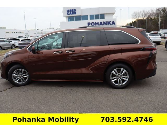 2023 Toyota Sienna XLE