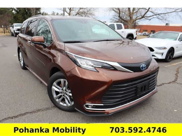 2023 Toyota Sienna XLE