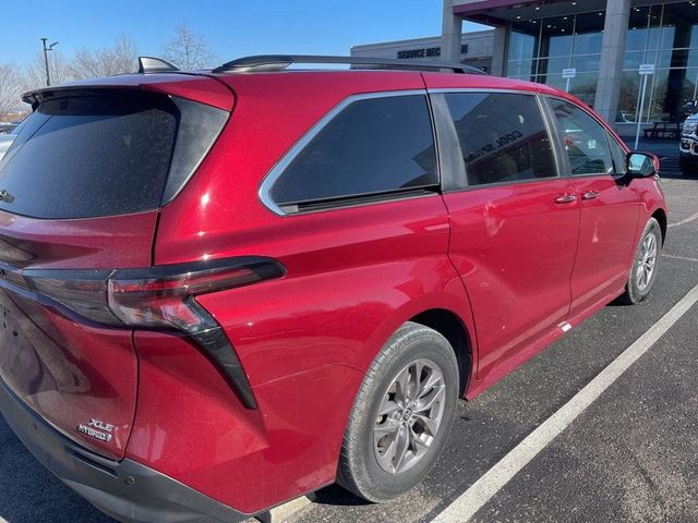 2023 Toyota Sienna XLE