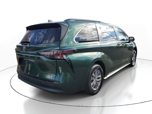 2023 Toyota Sienna XLE