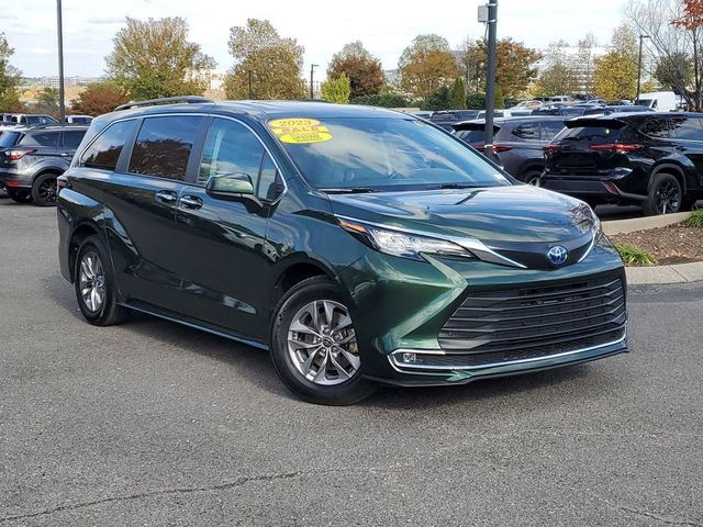 2023 Toyota Sienna XLE