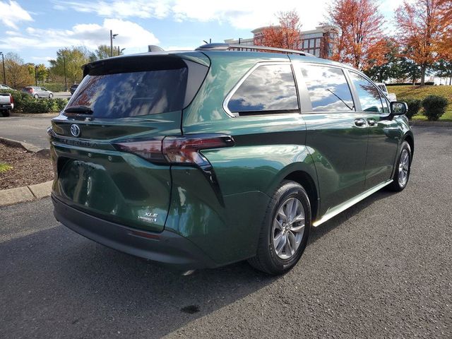 2023 Toyota Sienna XLE