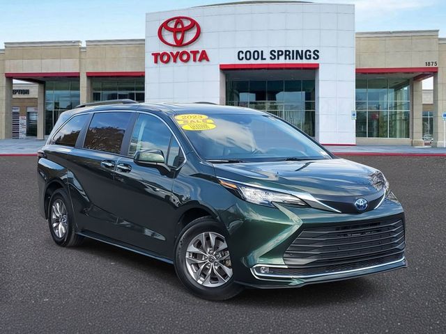 2023 Toyota Sienna XLE