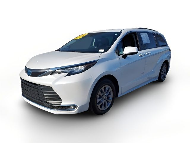 2023 Toyota Sienna XLE