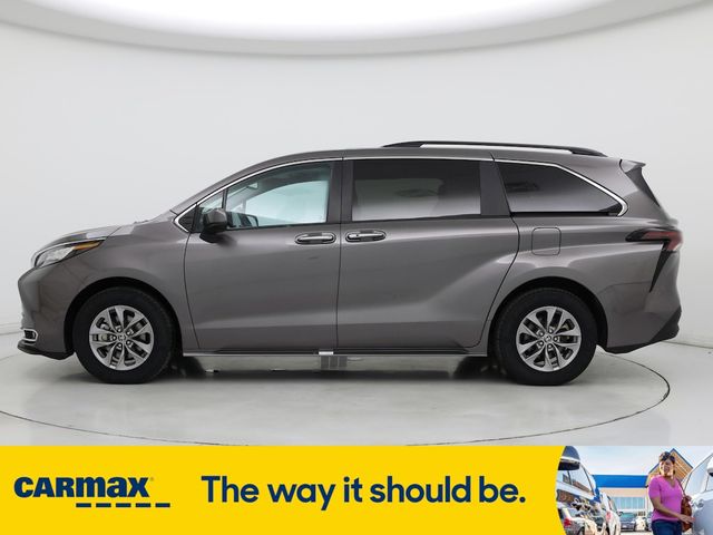 2023 Toyota Sienna XLE