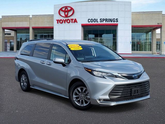 2023 Toyota Sienna XLE