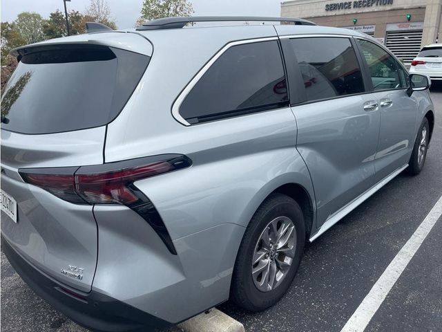 2023 Toyota Sienna XLE