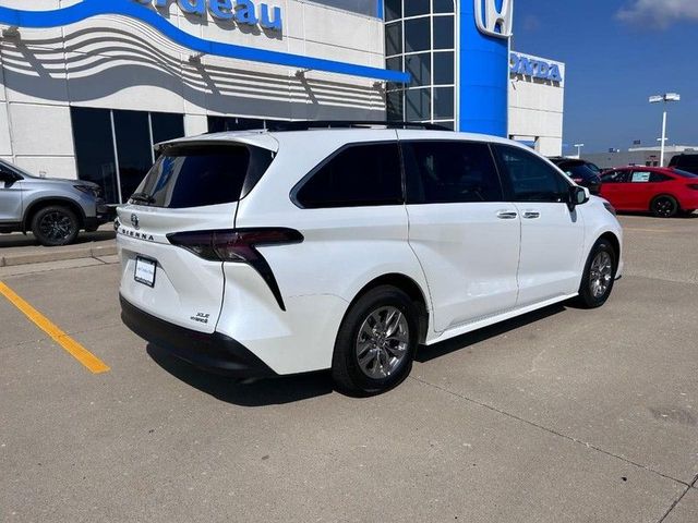 2023 Toyota Sienna XLE