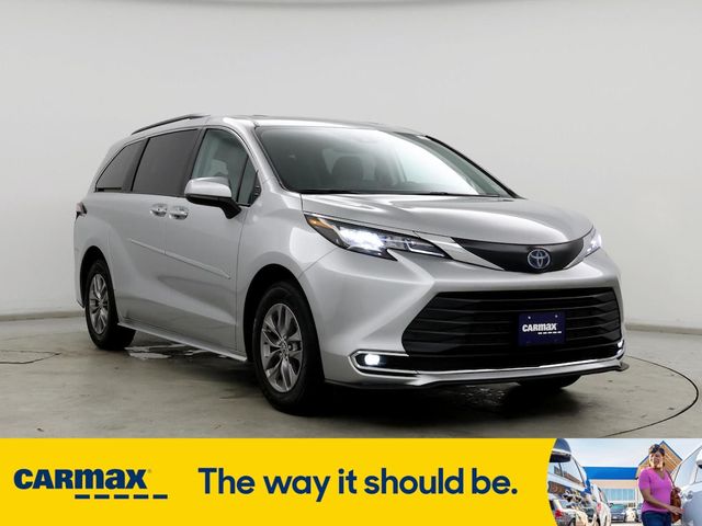 2023 Toyota Sienna XLE