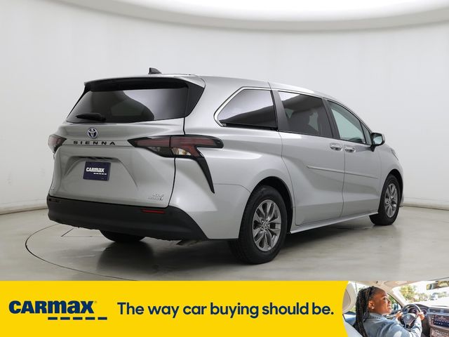 2023 Toyota Sienna XLE