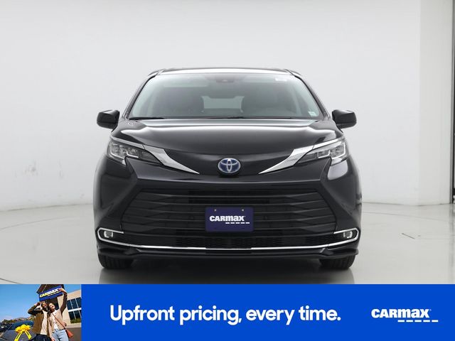 2023 Toyota Sienna XLE