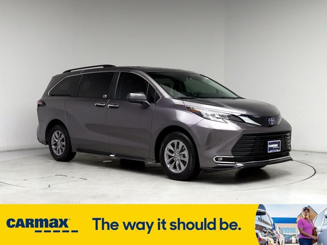 2023 Toyota Sienna XLE