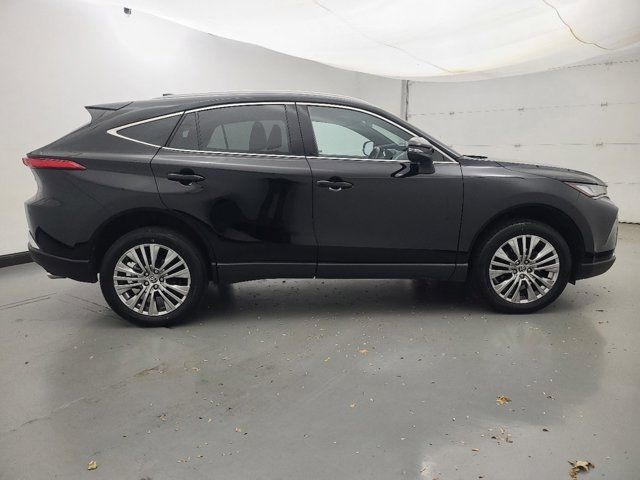 2023 Toyota Venza XLE