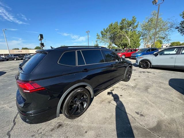 2023 Volkswagen Tiguan SE R-Line Black