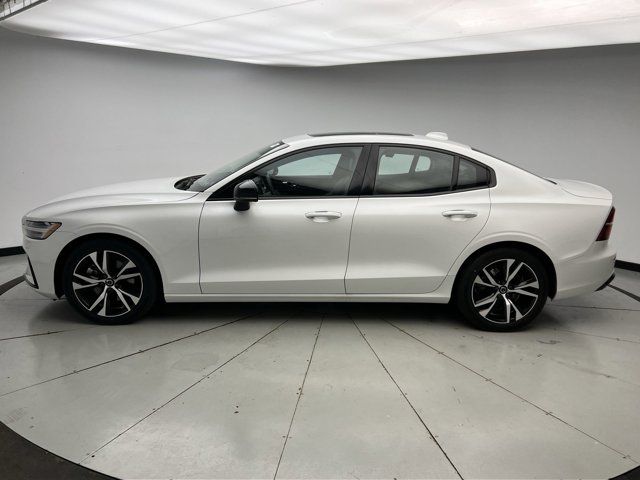 2023 Volvo S60 Core Dark Theme