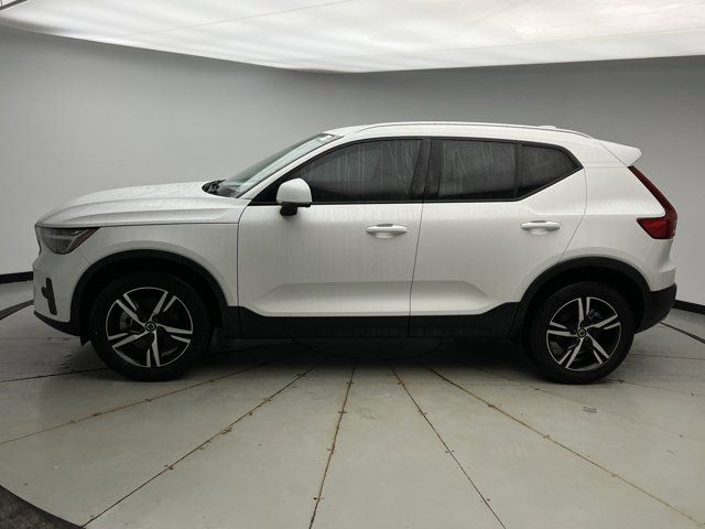 2023 Volvo XC40 Core