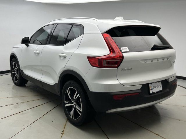 2023 Volvo XC40 Core