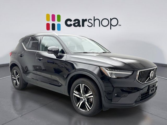 2023 Volvo XC40 Plus Bright Theme
