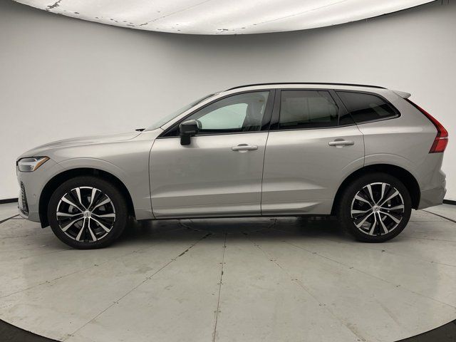 2023 Volvo XC60 Plus Dark Theme