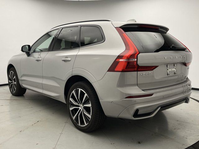 2023 Volvo XC60 Plus Dark Theme