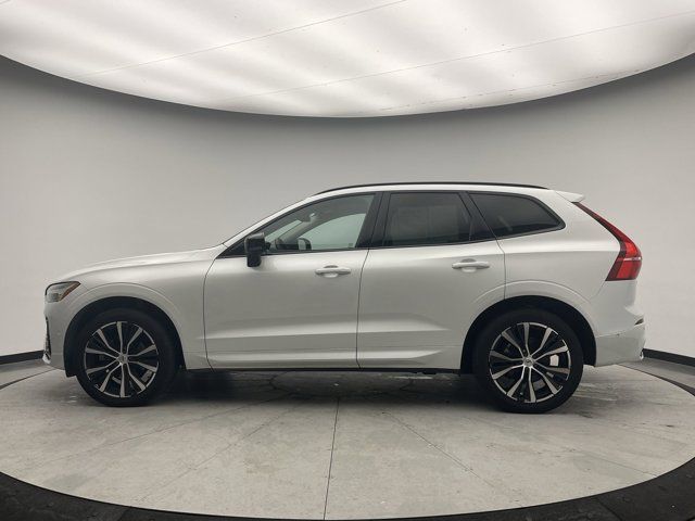 2023 Volvo XC60 Plus Dark Theme