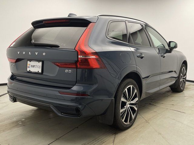 2023 Volvo XC60 Plus Dark Theme