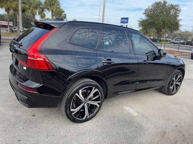 2023 Volvo XC60 Recharge Ultimate Dark Theme