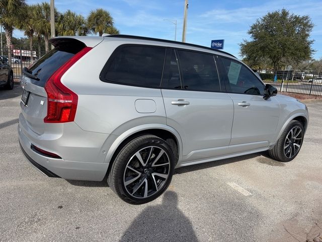 2023 Volvo XC90 Recharge Ultimate Dark Theme