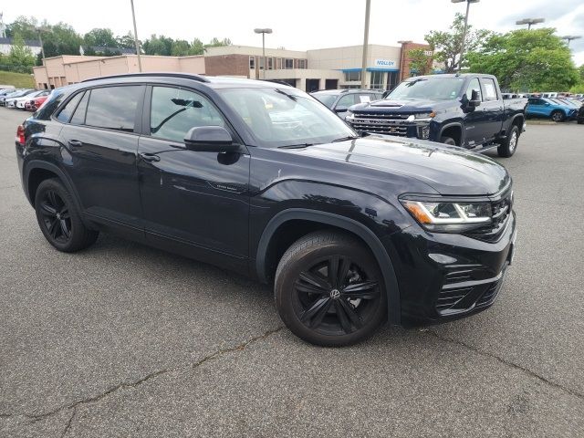 2023 Volkswagen Atlas Cross Sport 2.0T SEL R-Line Black