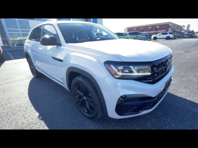 2023 Volkswagen Atlas Cross Sport 2.0T SEL R-Line Black