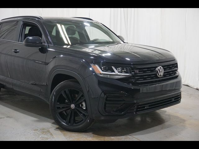 2023 Volkswagen Atlas Cross Sport 3.6L V6 SEL R-Line Black