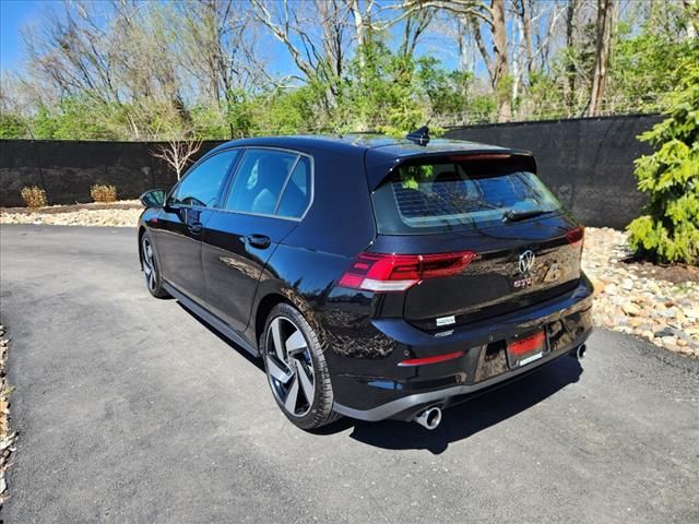 2023 Volkswagen Golf GTI SE