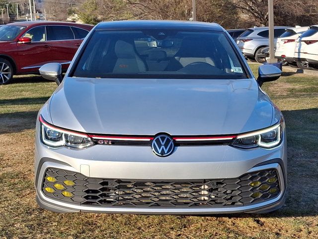 2023 Volkswagen Golf GTI SE