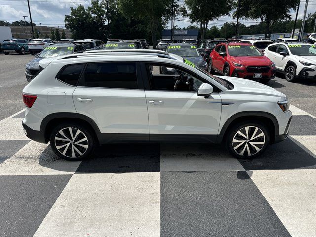 2023 Volkswagen Taos SE