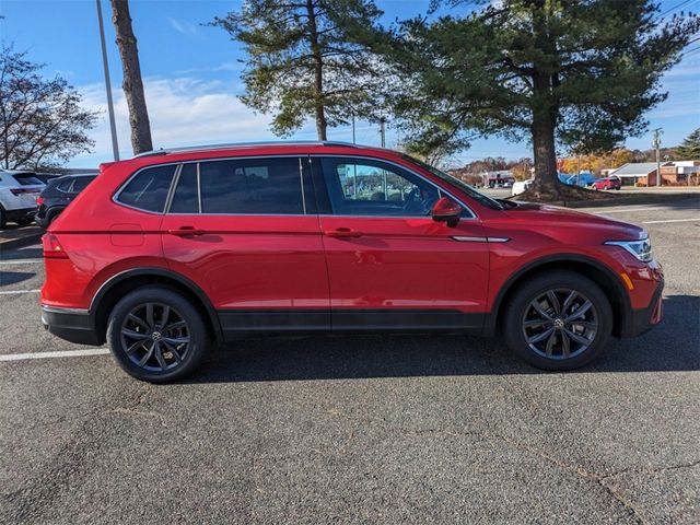 2023 Volkswagen Tiguan SE