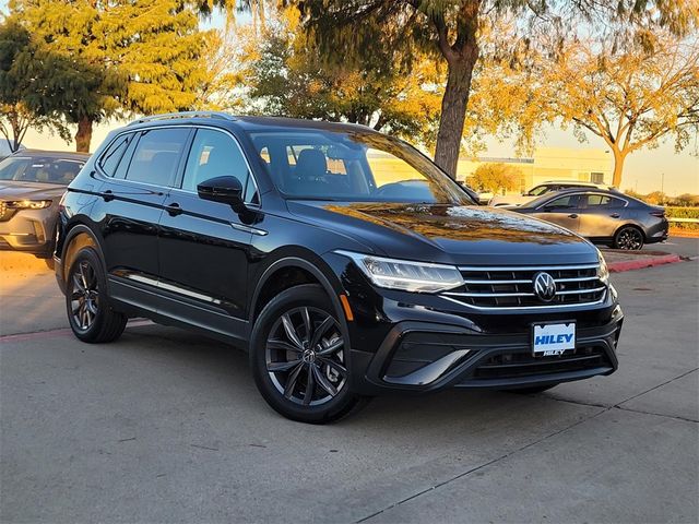 2023 Volkswagen Tiguan SE