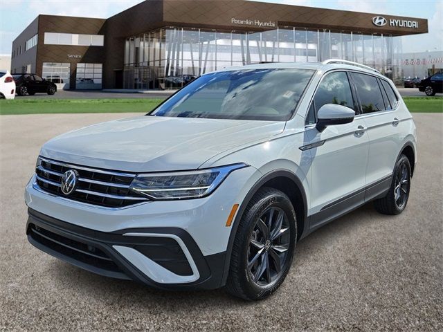 2023 Volkswagen Tiguan SE