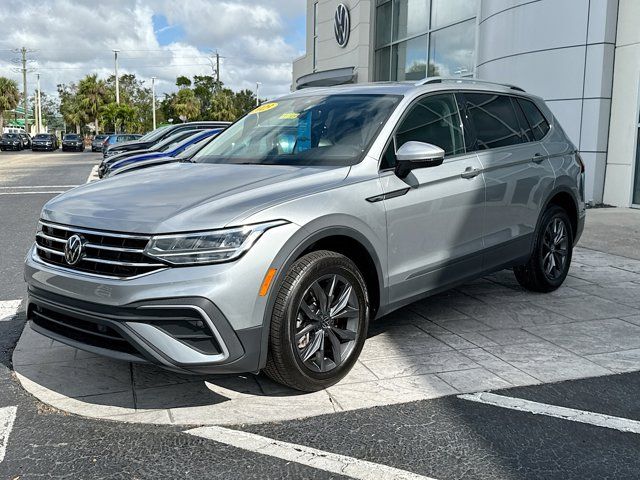 2023 Volkswagen Tiguan SE