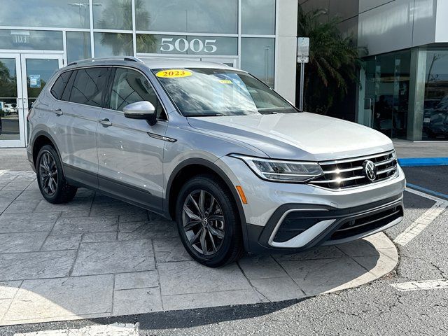 2023 Volkswagen Tiguan SE