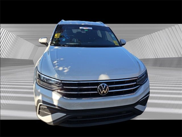 2023 Volkswagen Tiguan SE