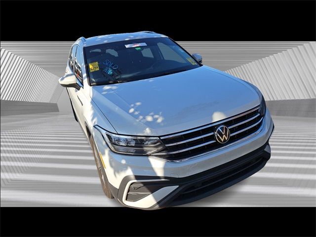 2023 Volkswagen Tiguan SE