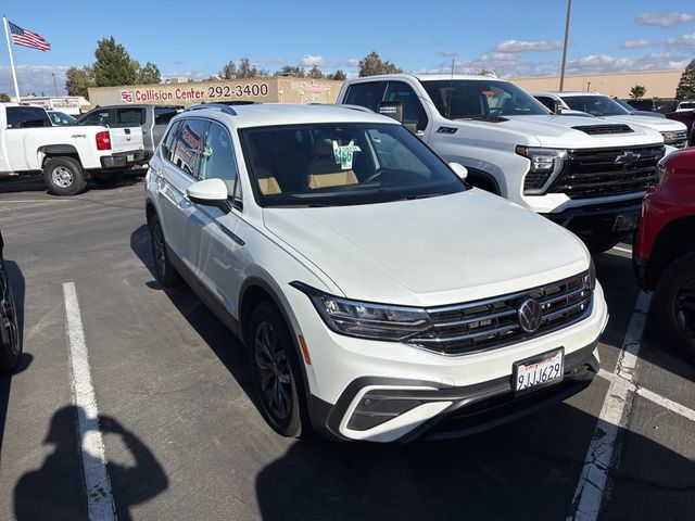 2023 Volkswagen Tiguan SE